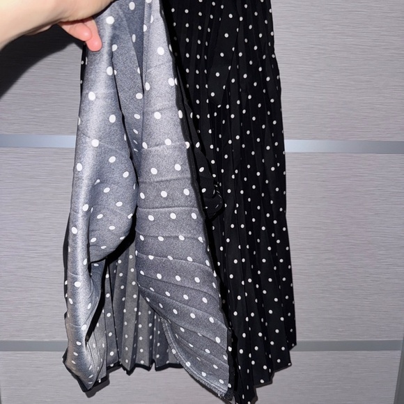 Stradivarius Polka Dot Pleated Skirt in Size S - Picture 2 of 8